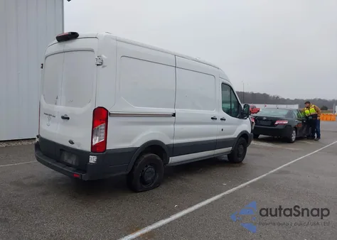 2018 Ford Transit-250 z USA, uszkodzony, nr VIN 1FTYR1CM5JKA05746